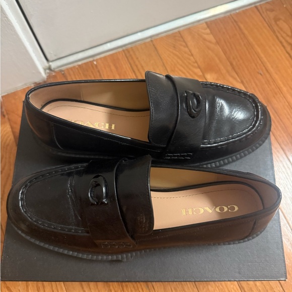 Coach Leah Loafer - Picture 2 of 3